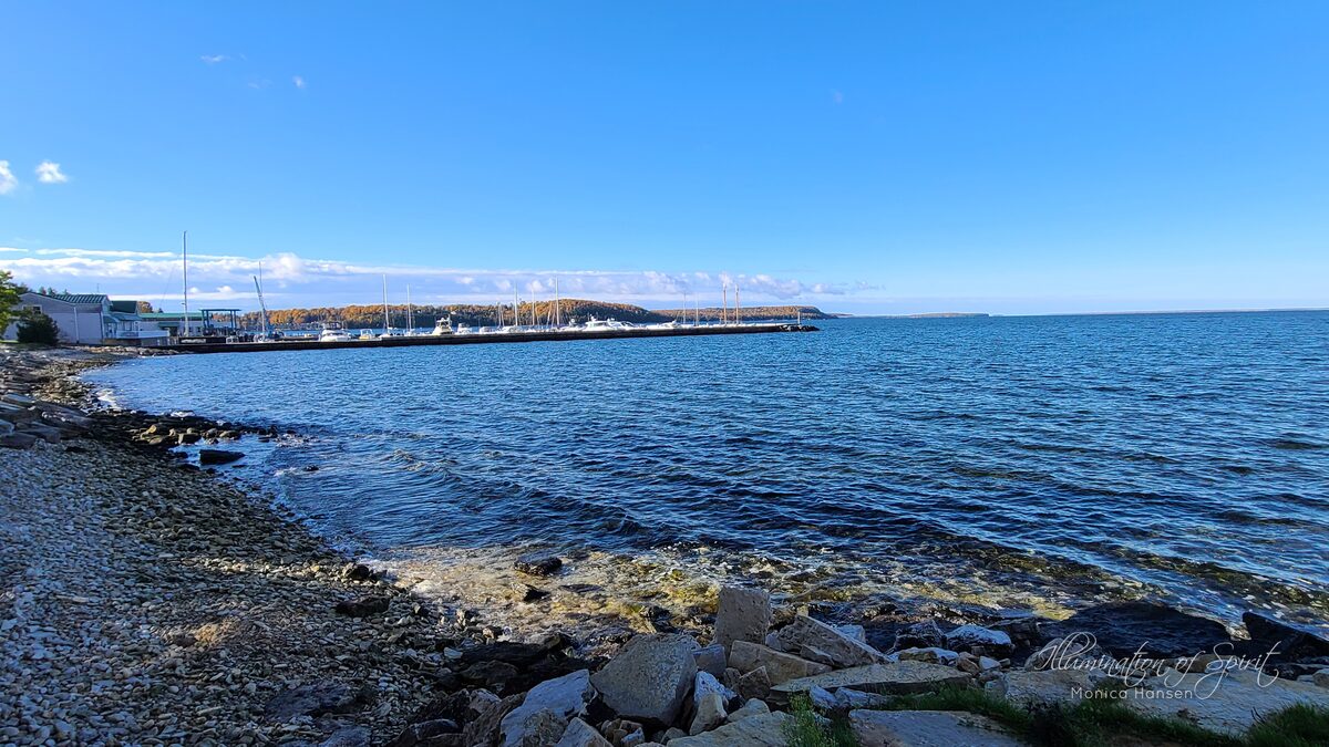 Photograph — Lakes - Rivers - Oceans